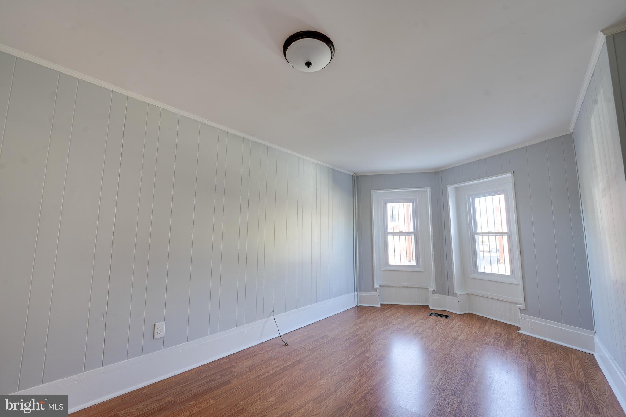 BARCLAY - Residential Lease