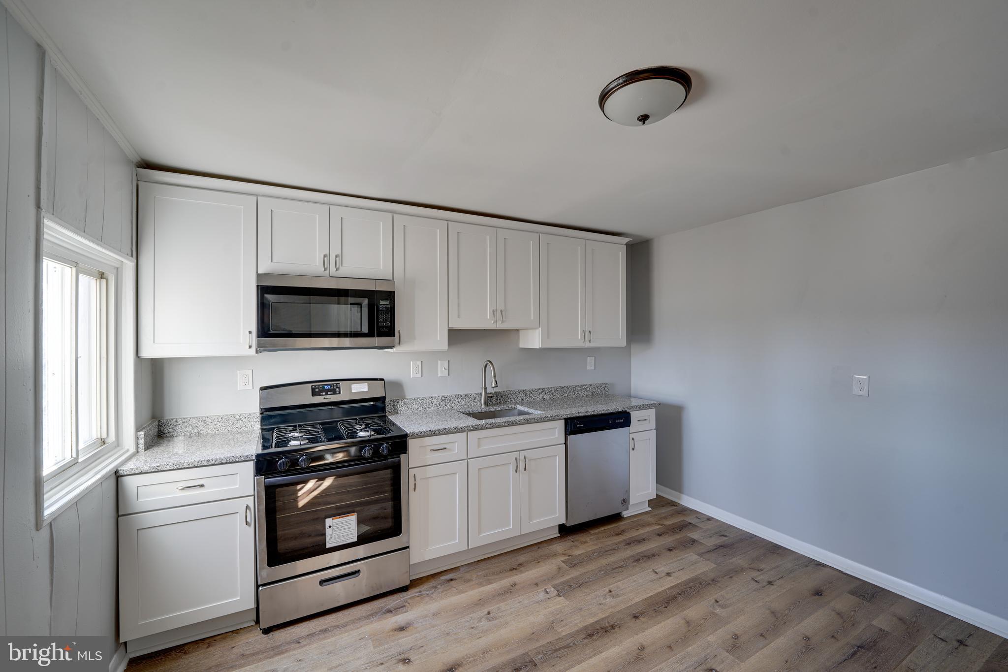 BARCLAY - Residential Lease