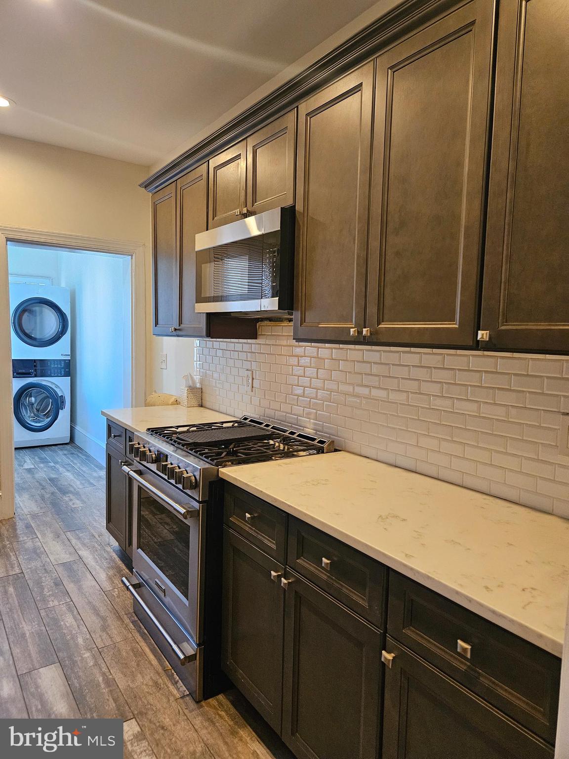 GLENSIDE - Residential Lease