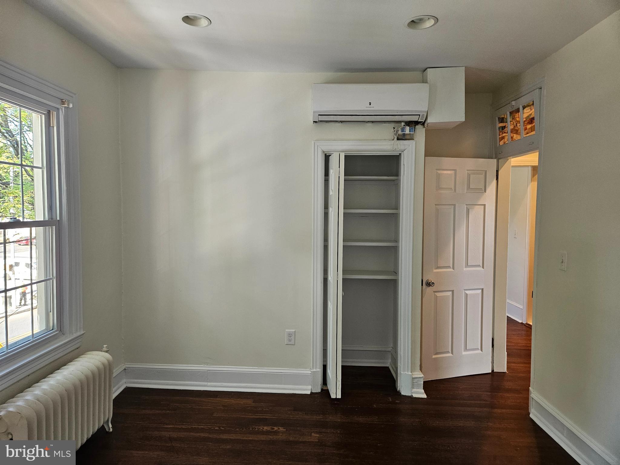 GLENSIDE - Residential Lease