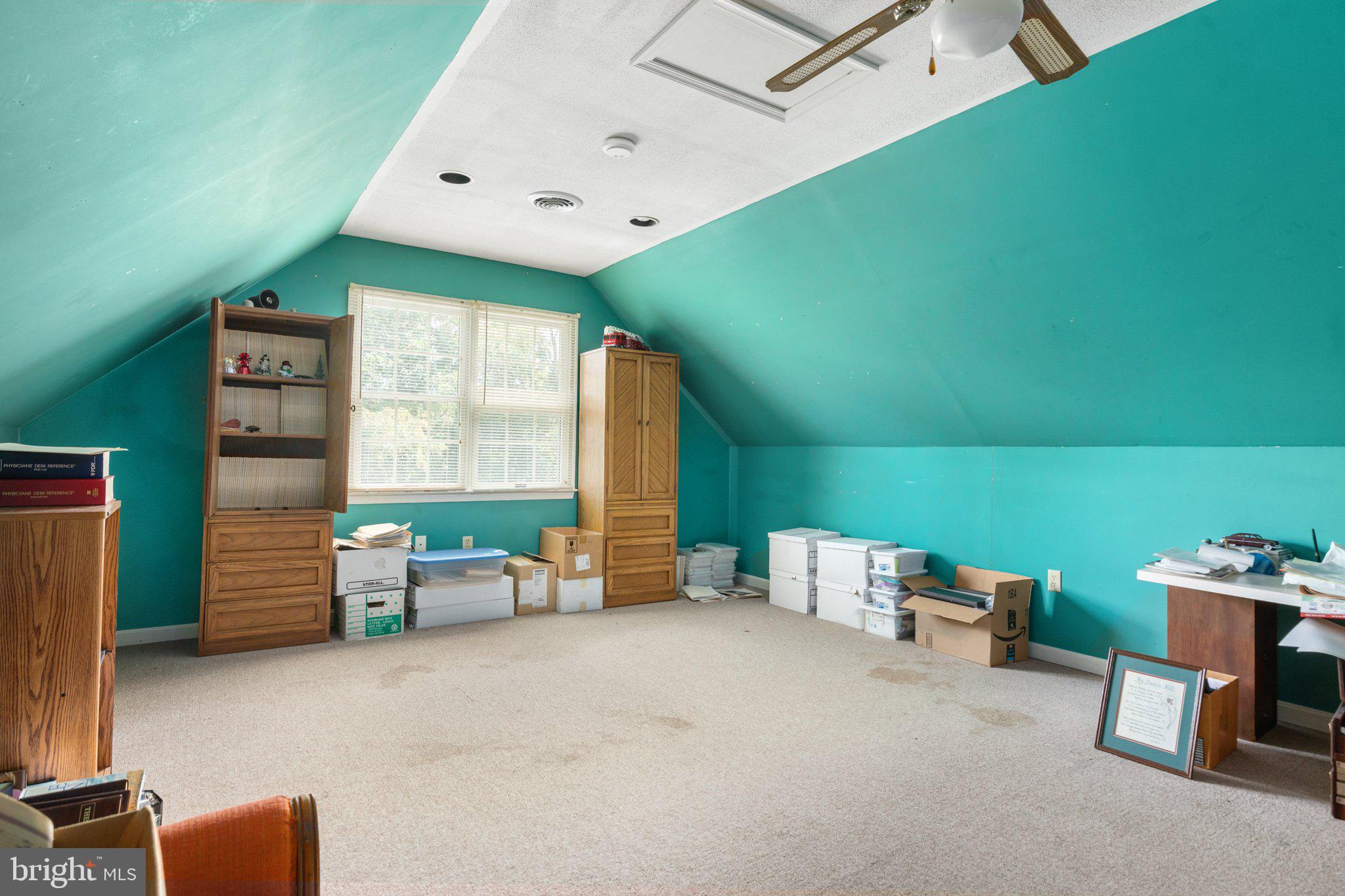 SANDY HOOK - Residential