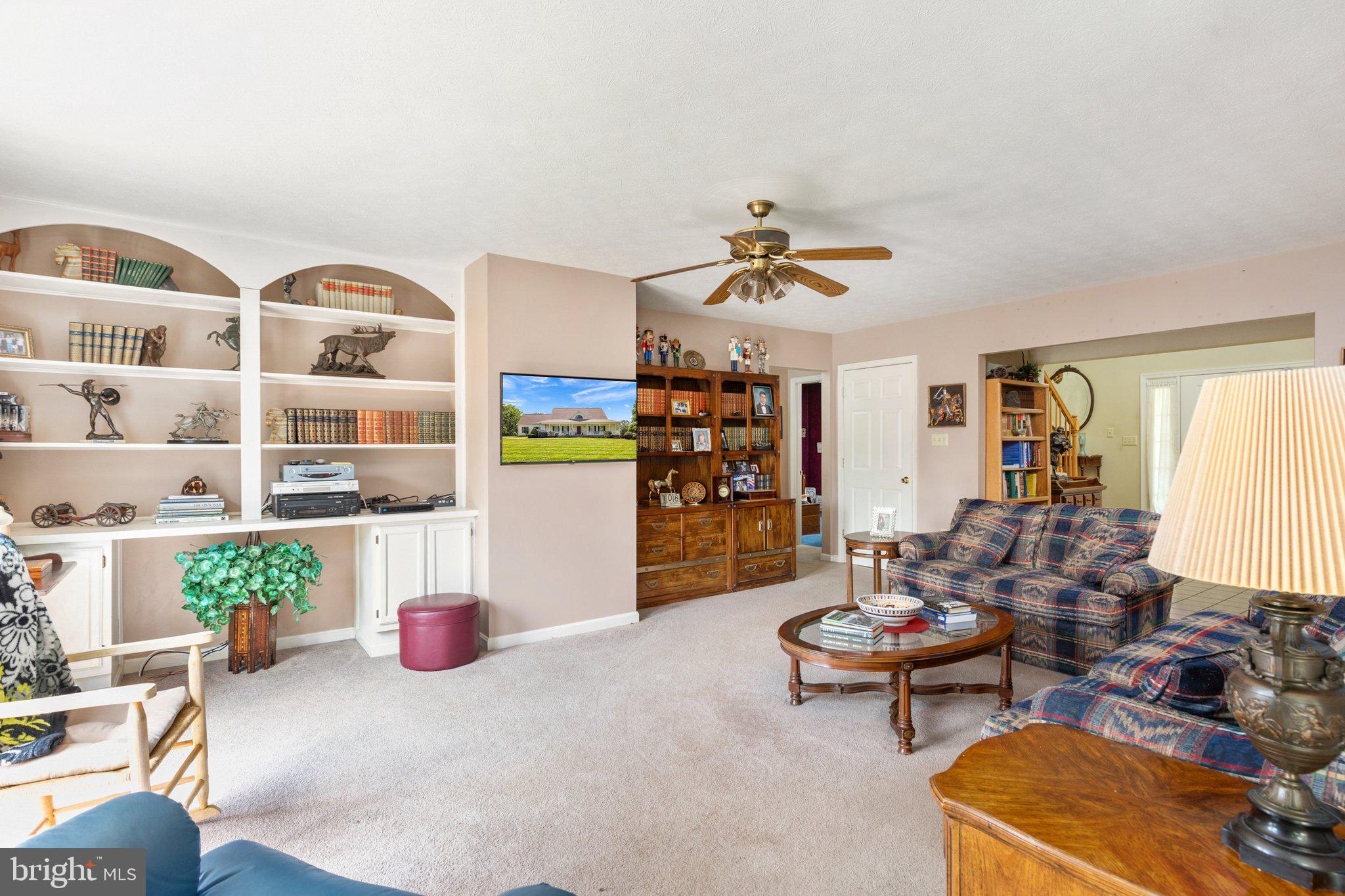 SANDY HOOK - Residential