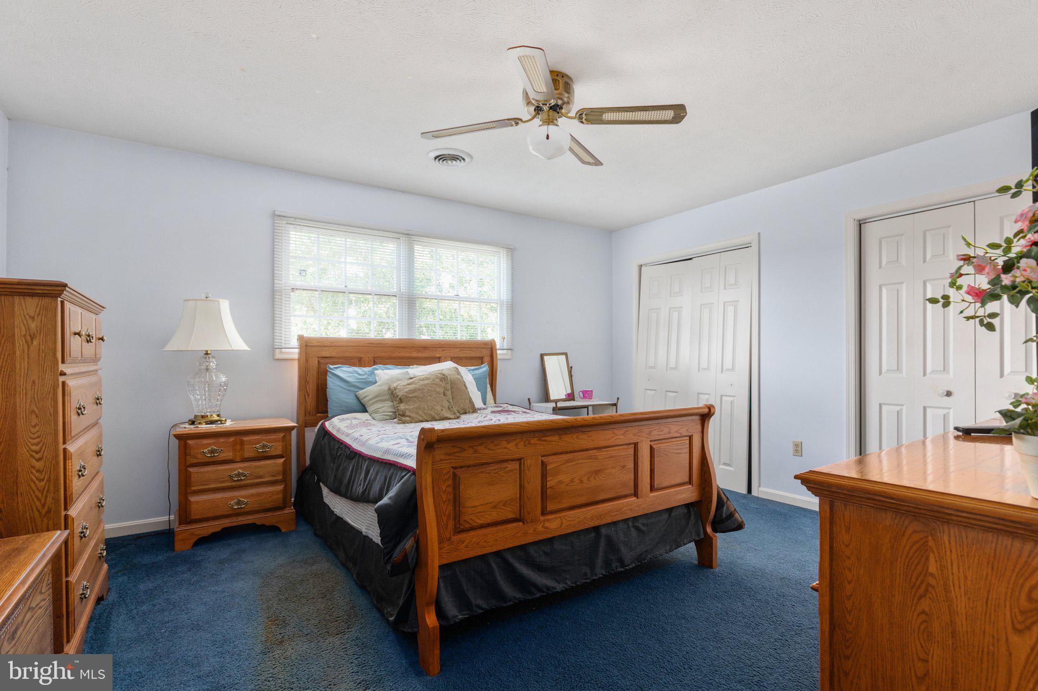 SANDY HOOK - Residential