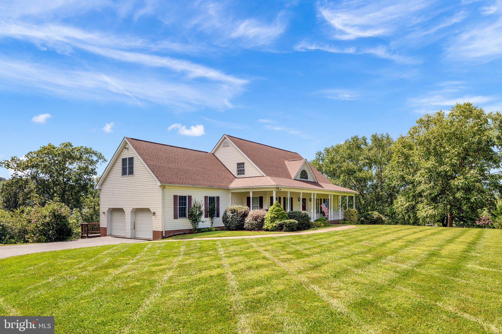 SANDY HOOK - Residential