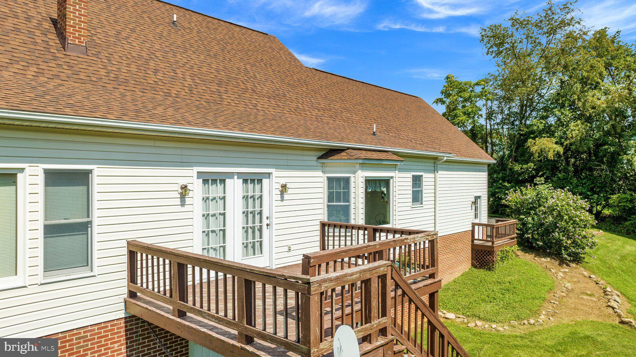 SANDY HOOK - Residential