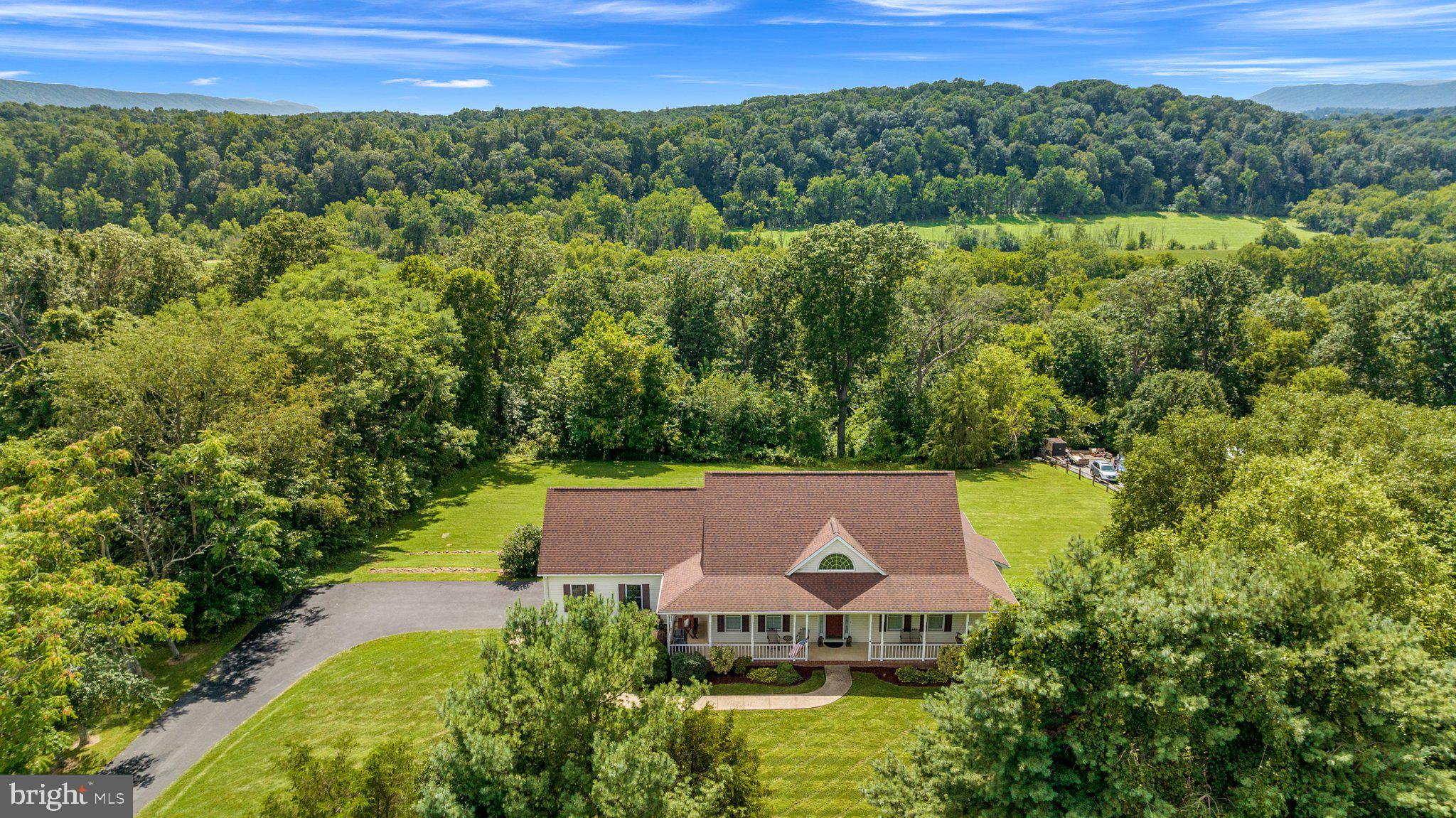 SANDY HOOK - Residential