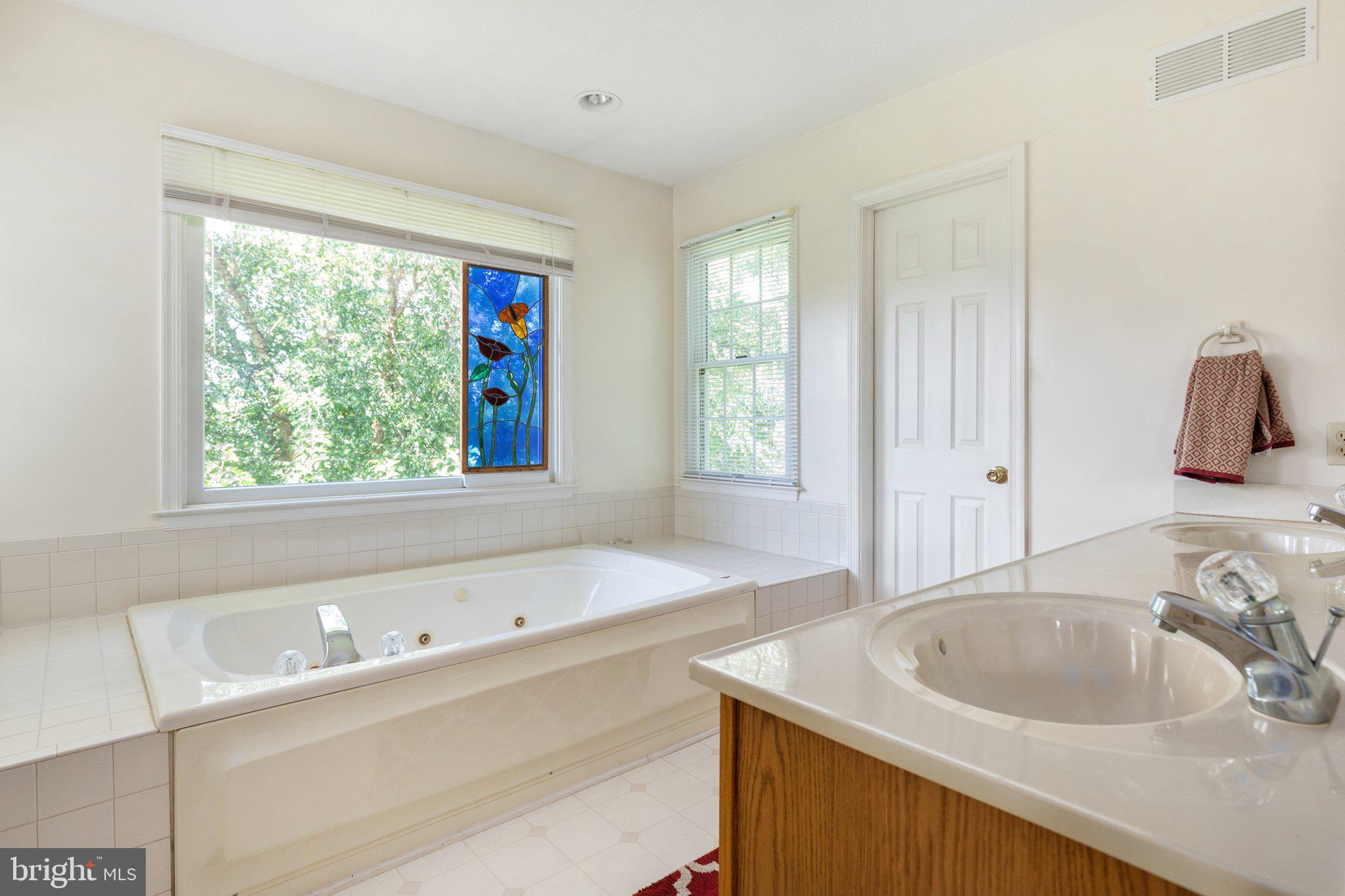 SANDY HOOK - Residential