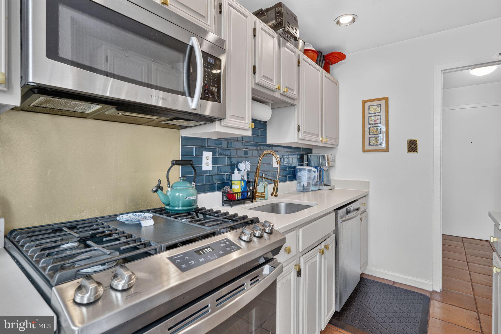 1111 ARLINGTON BOULEVARD 1007