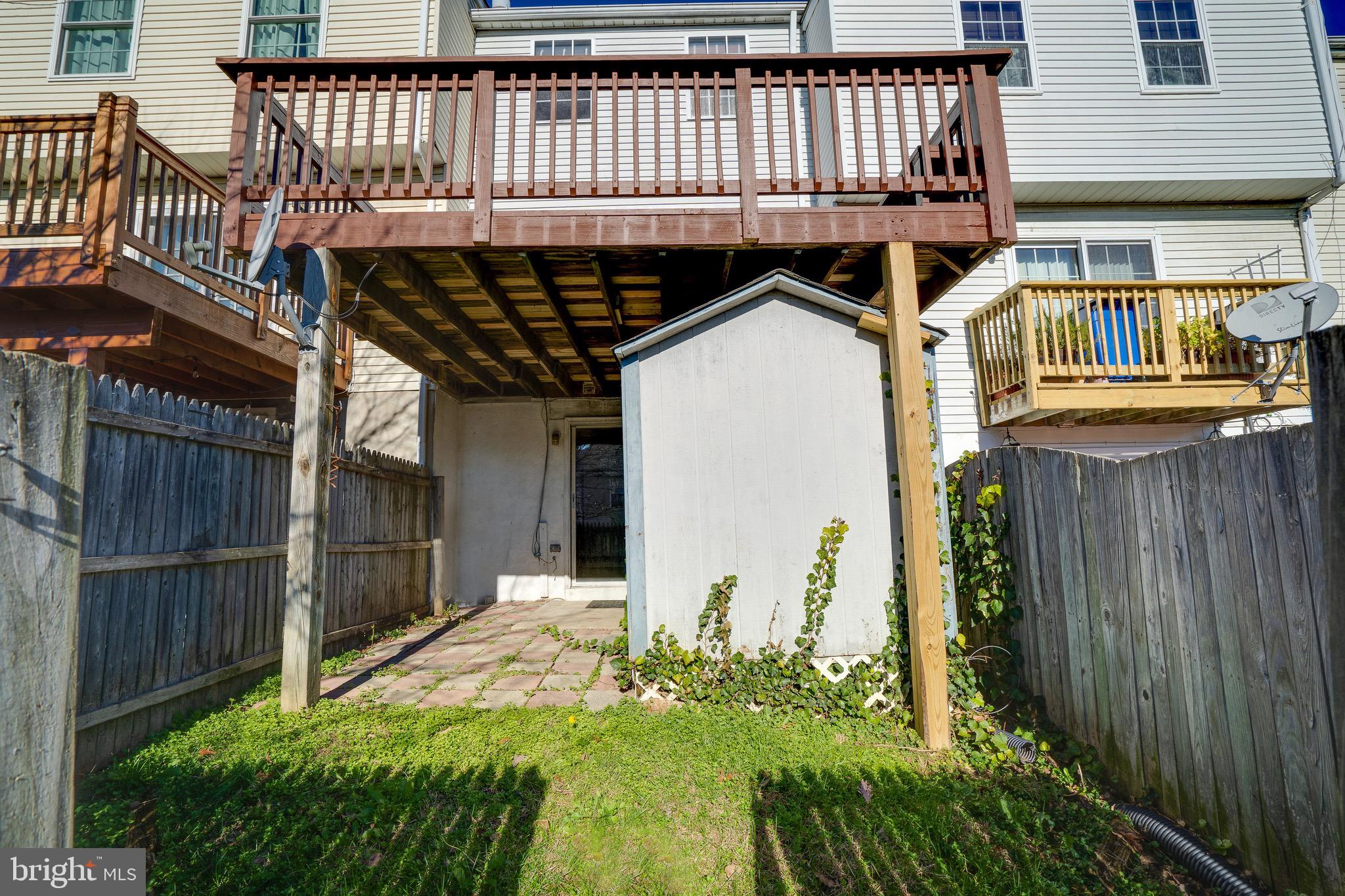 FRANKLIN RIDGE TOWNHOUSE - Residential