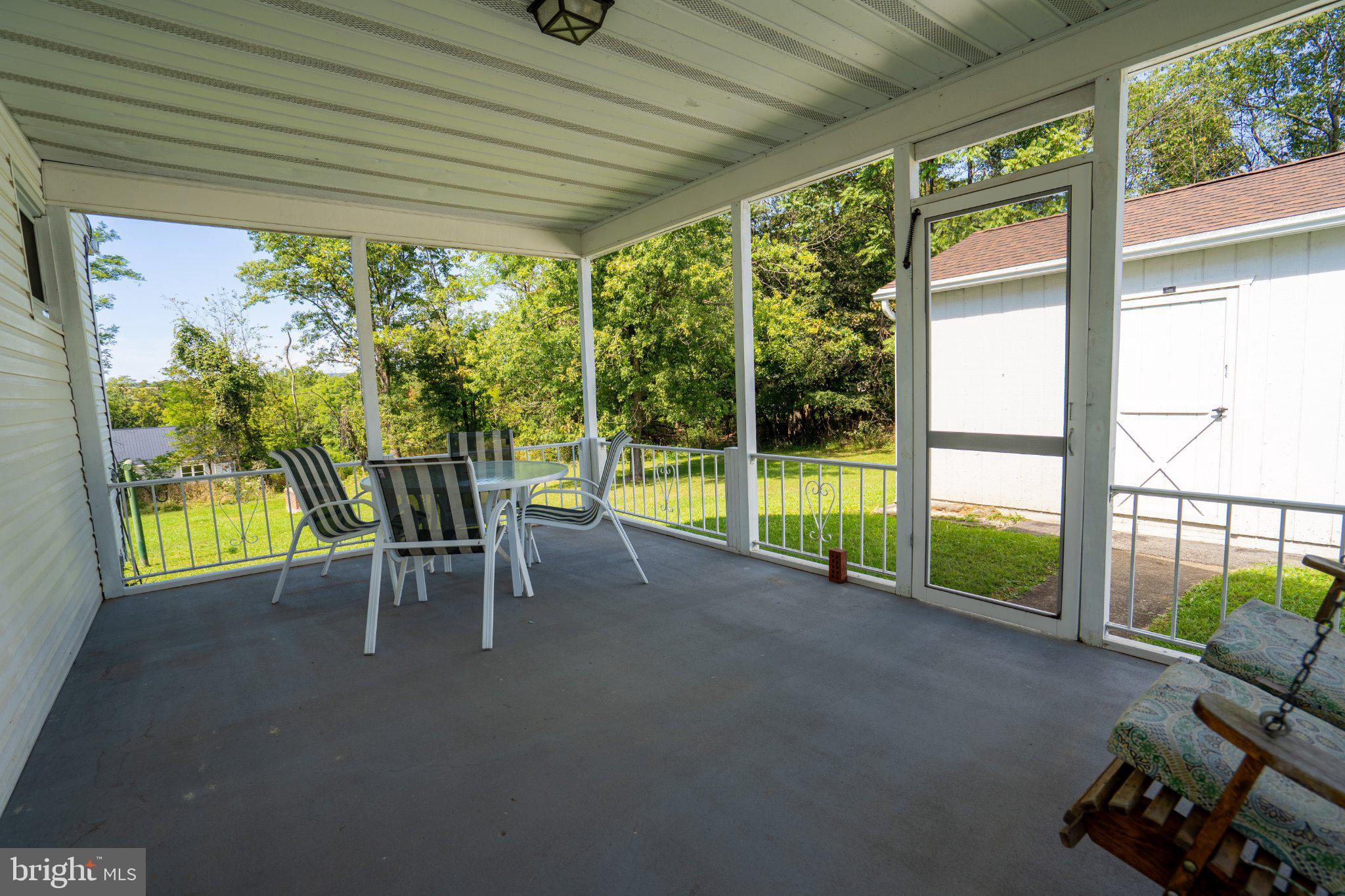 1911 FAIRVIEW DRIVE