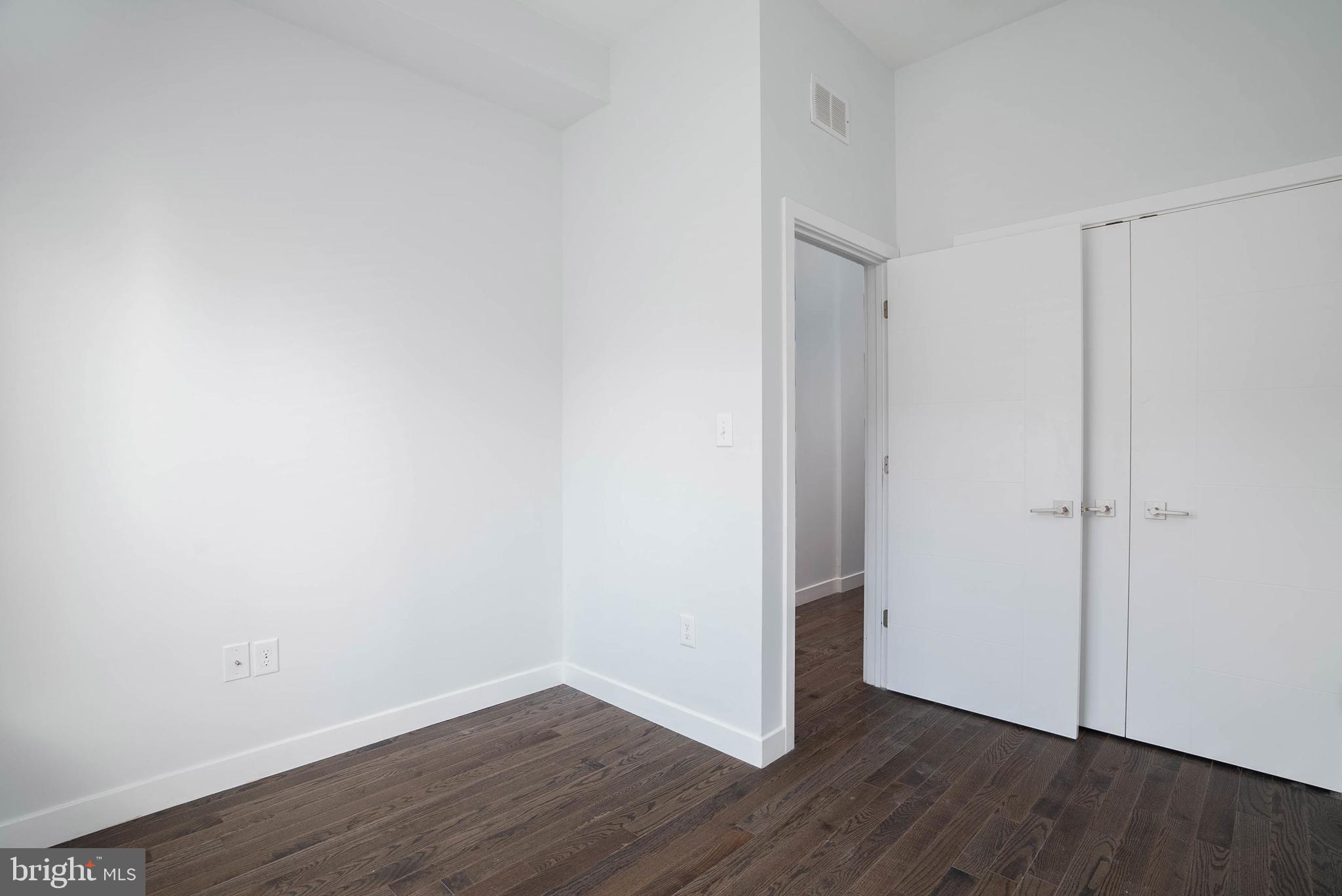 KENSINGTON - Residential Lease