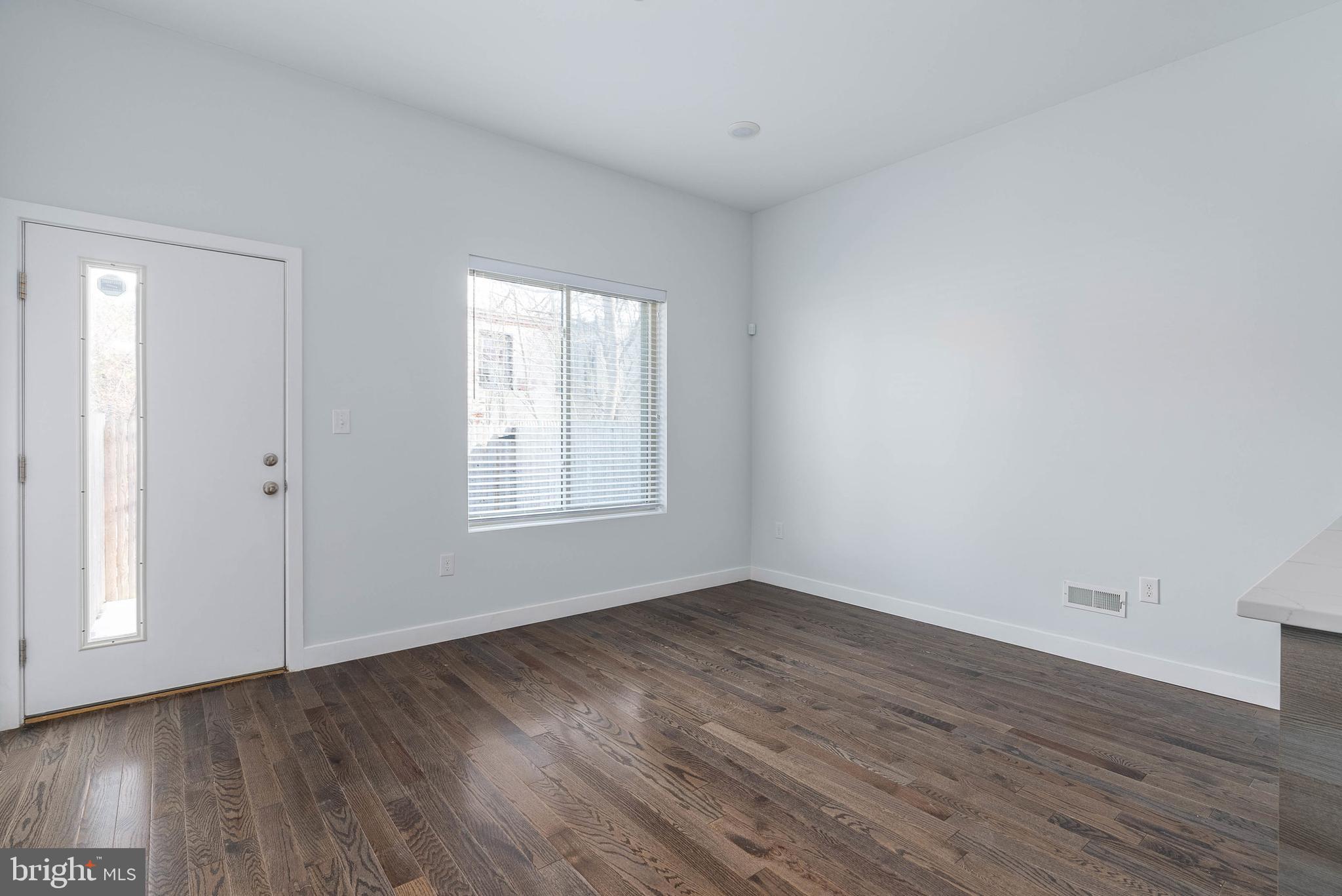 KENSINGTON - Residential Lease