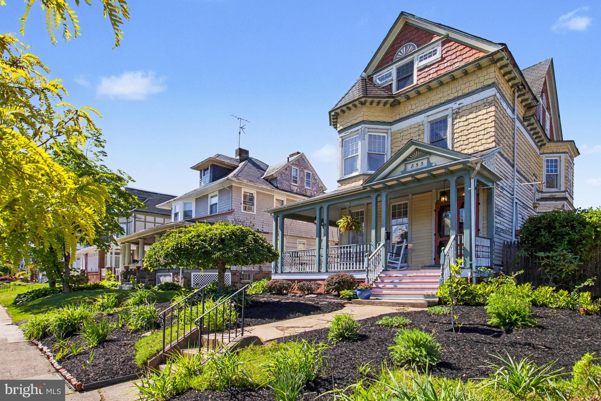 853 BERKELEY AVENUE