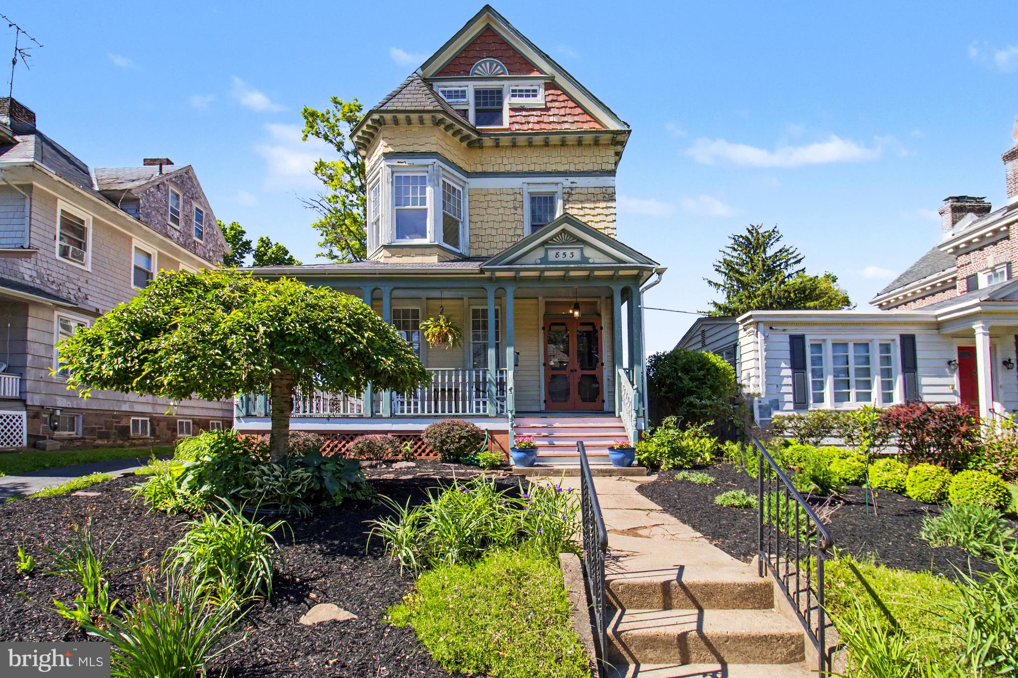 853 BERKELEY AVENUE
