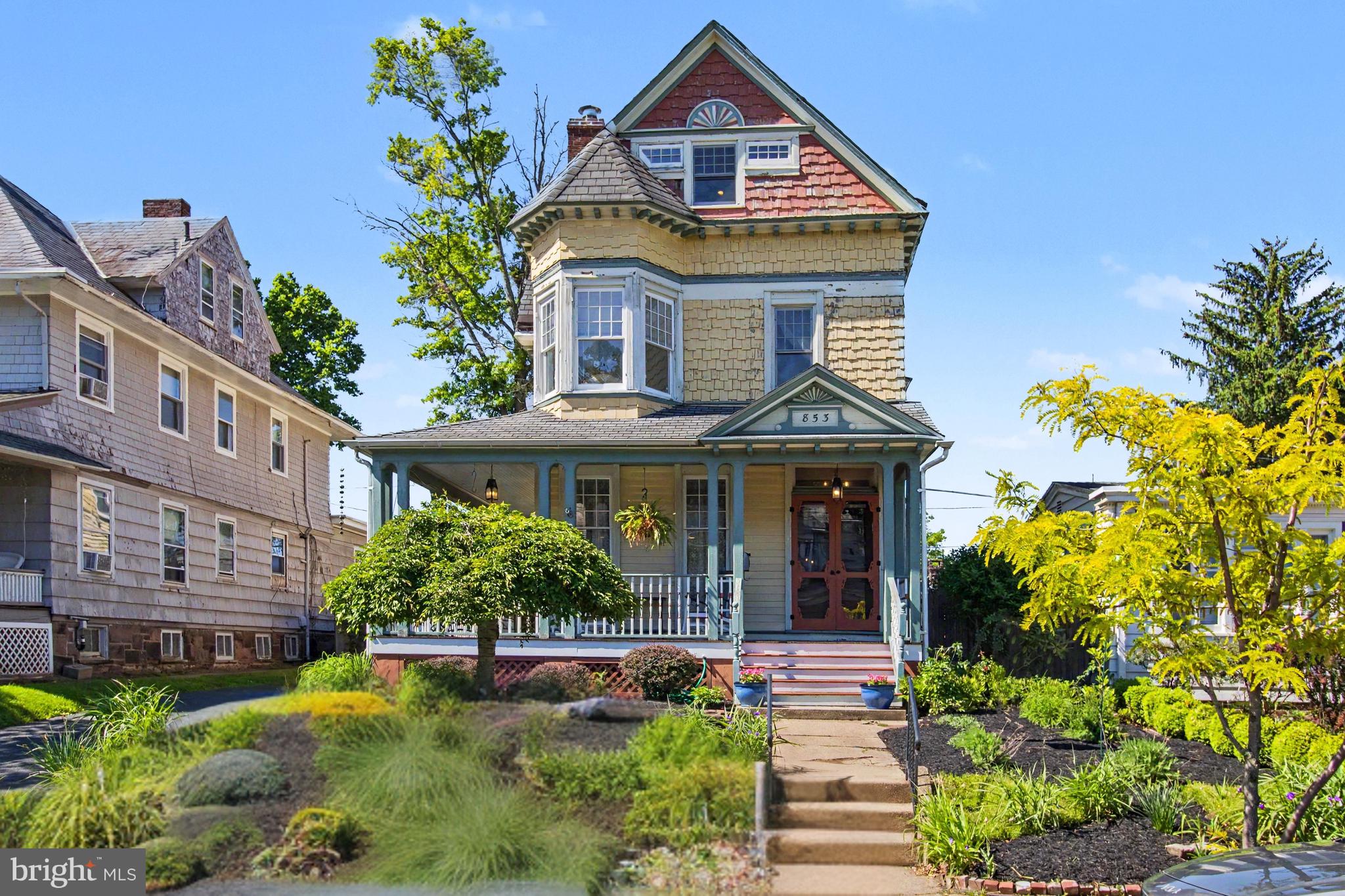 853 BERKELEY AVENUE