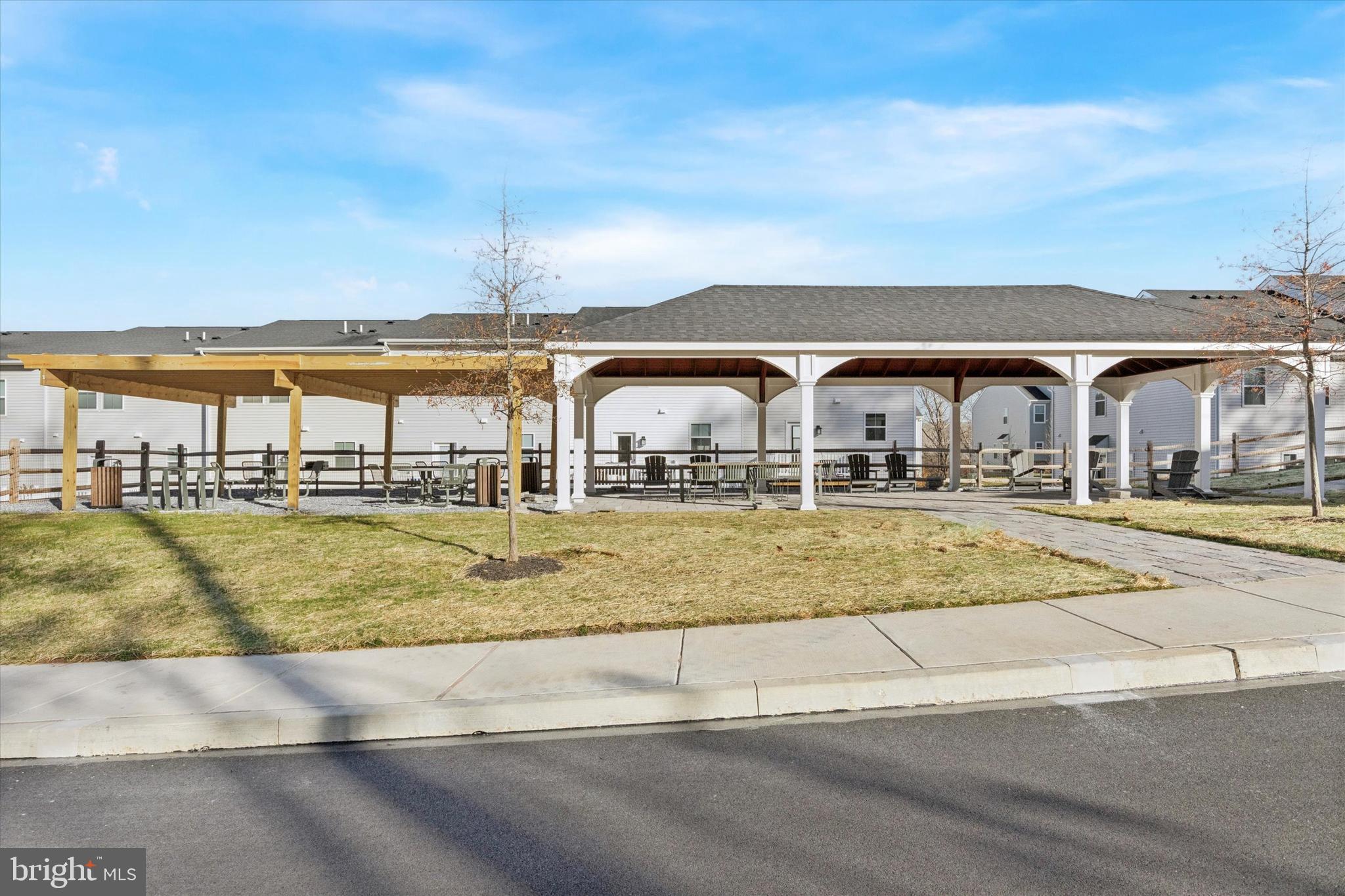 CLOVER MILL - Residential