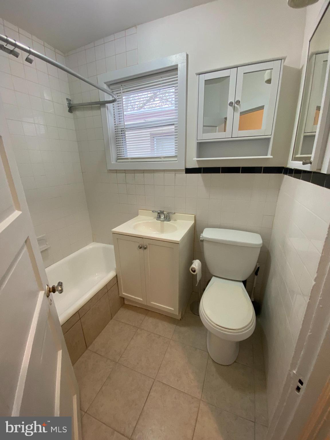 PARKWOOD - Residential Lease