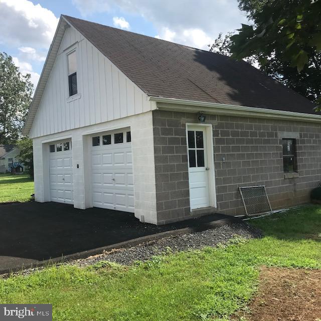 218 N RAILROAD STREET