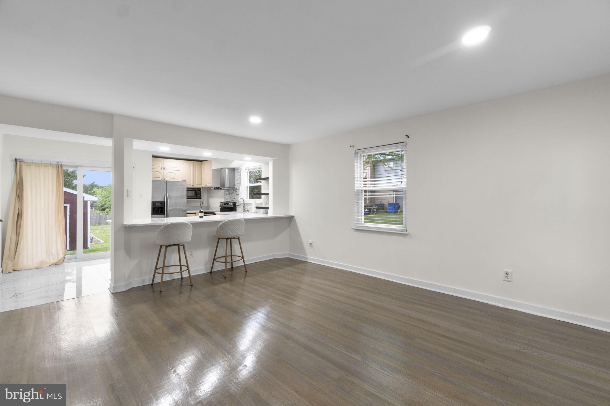 12 COATS BRIDGE PLACE 2F