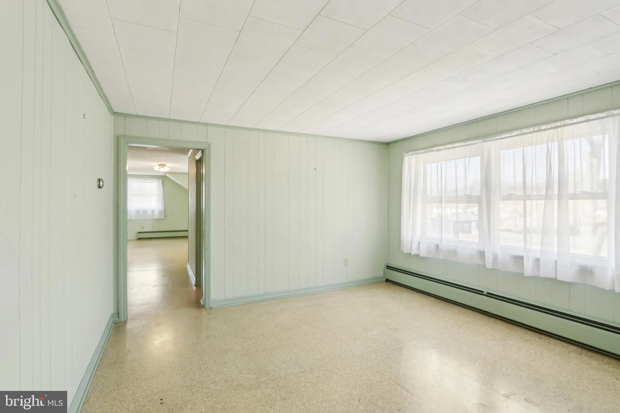 Millville, New Jersey 08332, United States, 3 Bedrooms Bedrooms, ,2 BathroomsBathrooms,Residential,Pending,100574