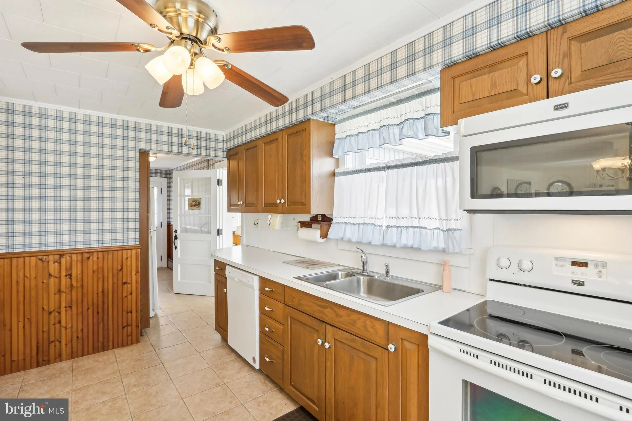 Millville, New Jersey 08332, United States, 3 Bedrooms Bedrooms, ,2 BathroomsBathrooms,Residential,Pending,100574