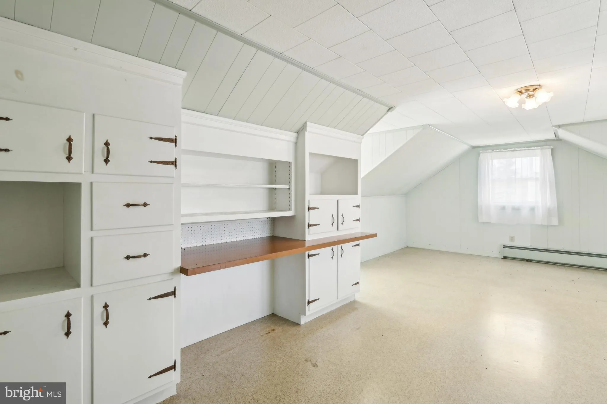 Millville, New Jersey 08332, United States, 3 Bedrooms Bedrooms, ,2 BathroomsBathrooms,Residential,Pending,100574