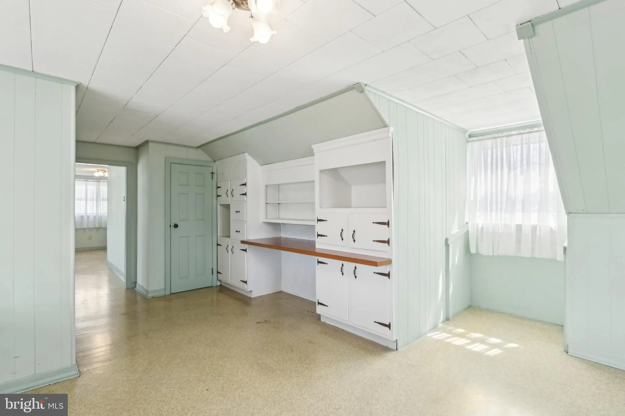 Millville, New Jersey 08332, United States, 3 Bedrooms Bedrooms, ,2 BathroomsBathrooms,Residential,Pending,100574