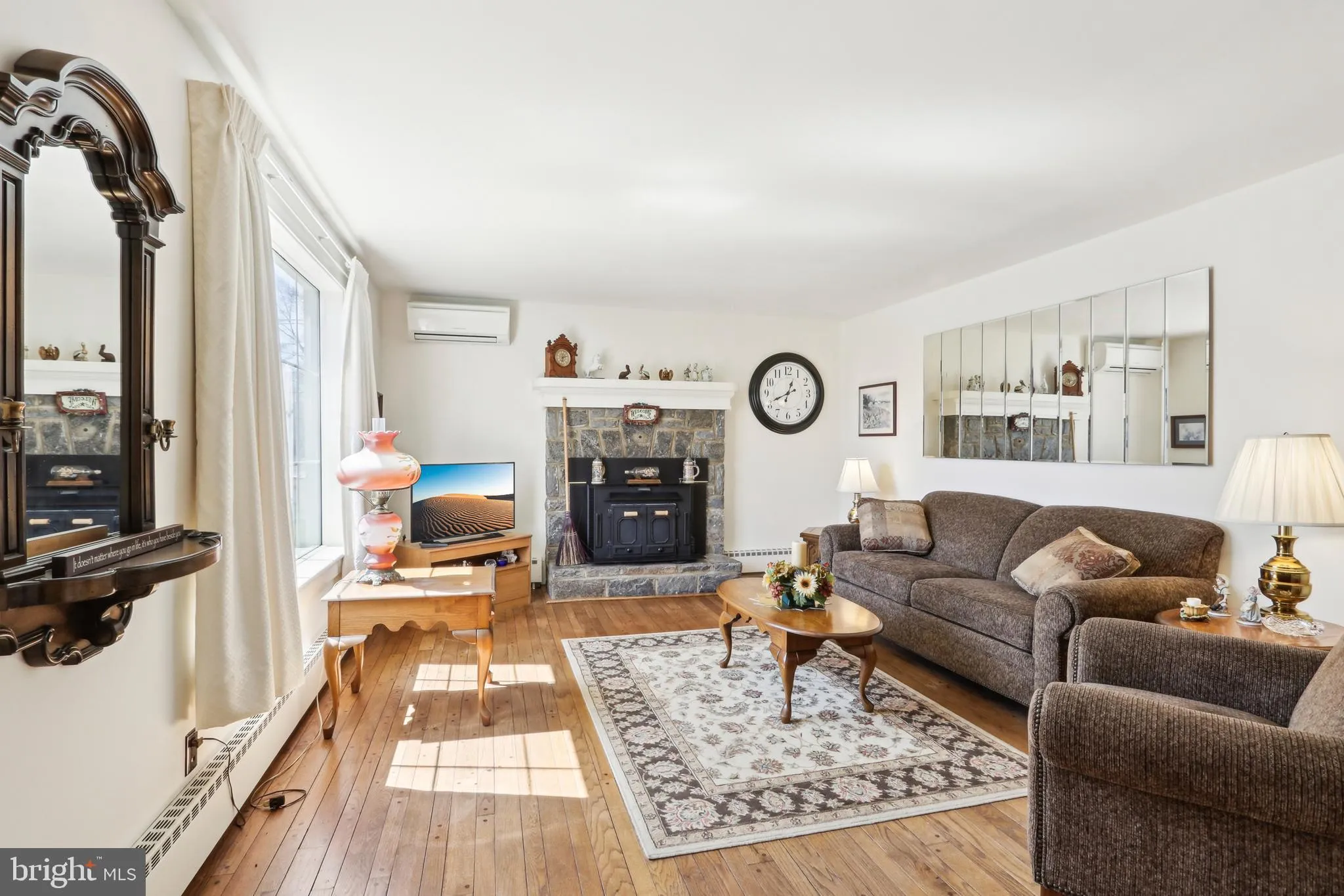 Millville, New Jersey 08332, United States, 3 Bedrooms Bedrooms, ,2 BathroomsBathrooms,Residential,Pending,100574