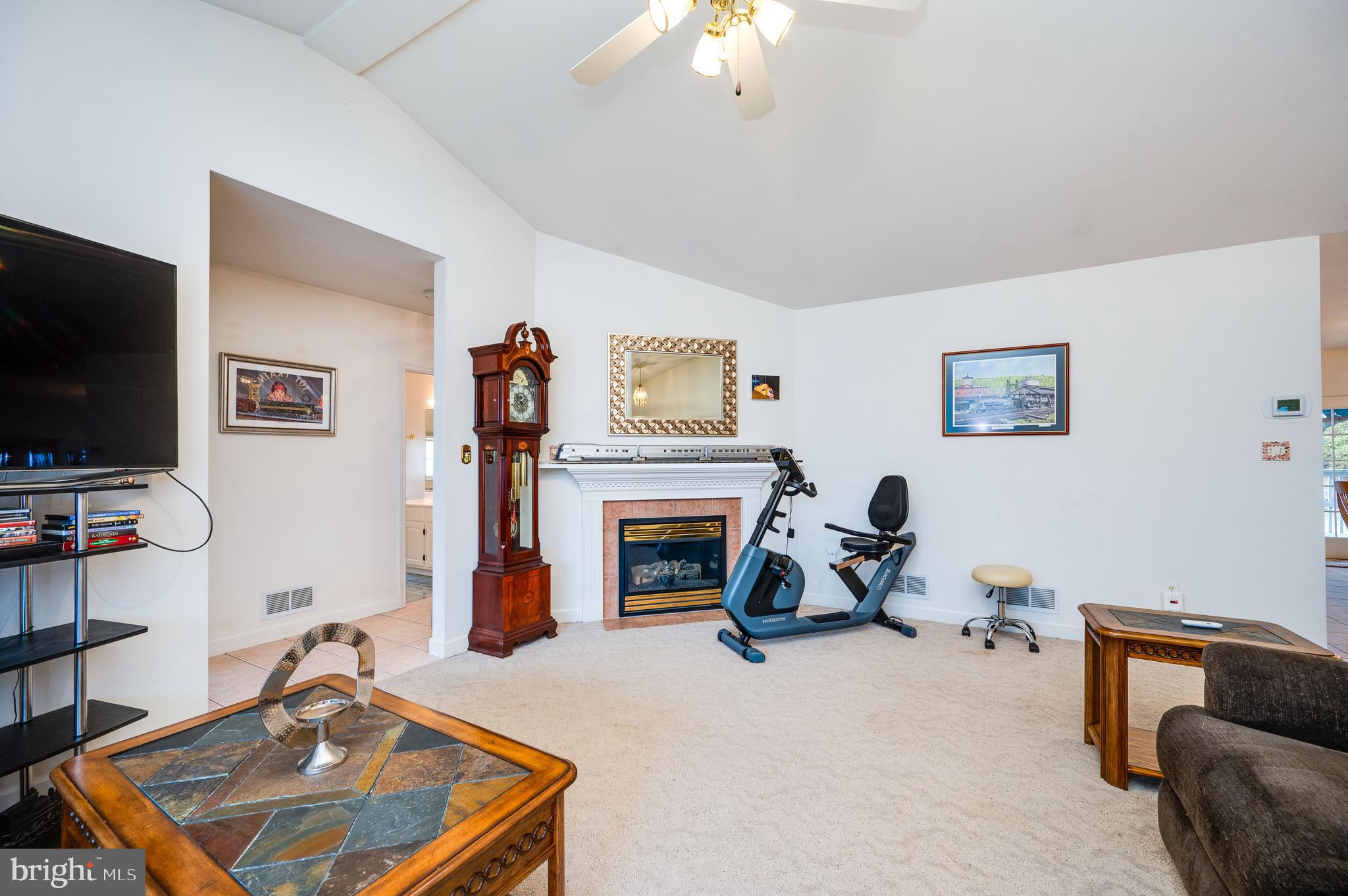 GREEN VALLEY ESTAT - Residential