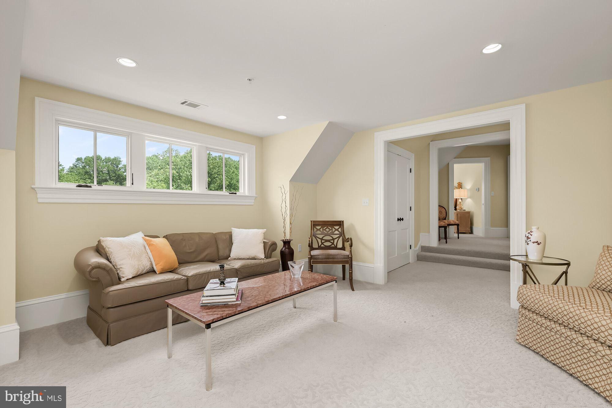 MERRY GO ROUND FARM - Residential