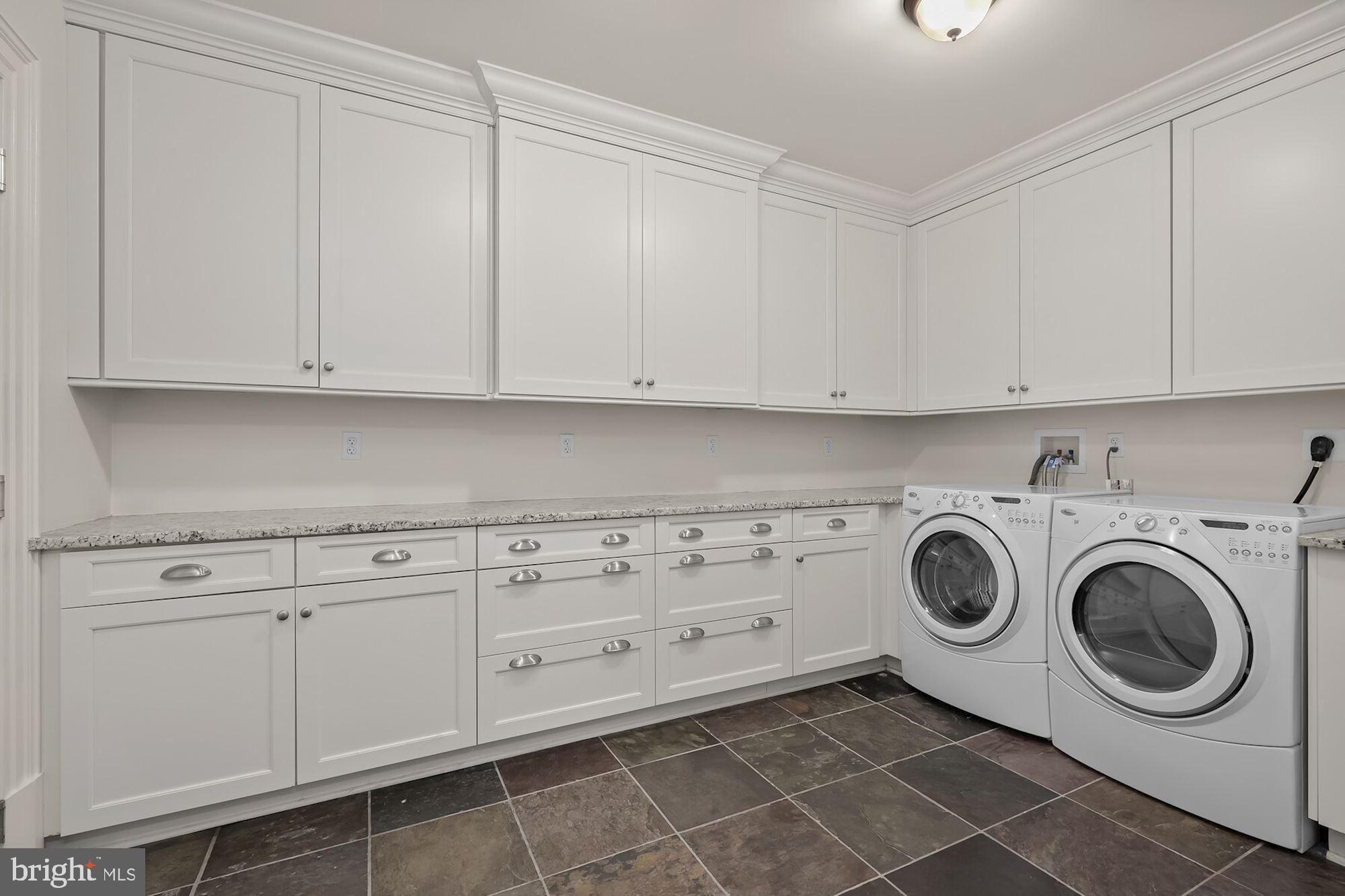 MERRY GO ROUND FARM - Residential