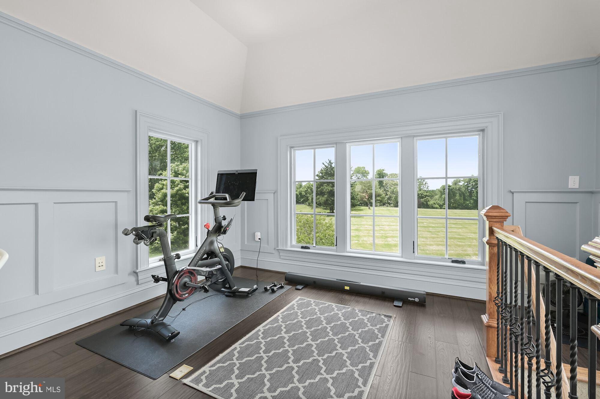 MERRY GO ROUND FARM - Residential