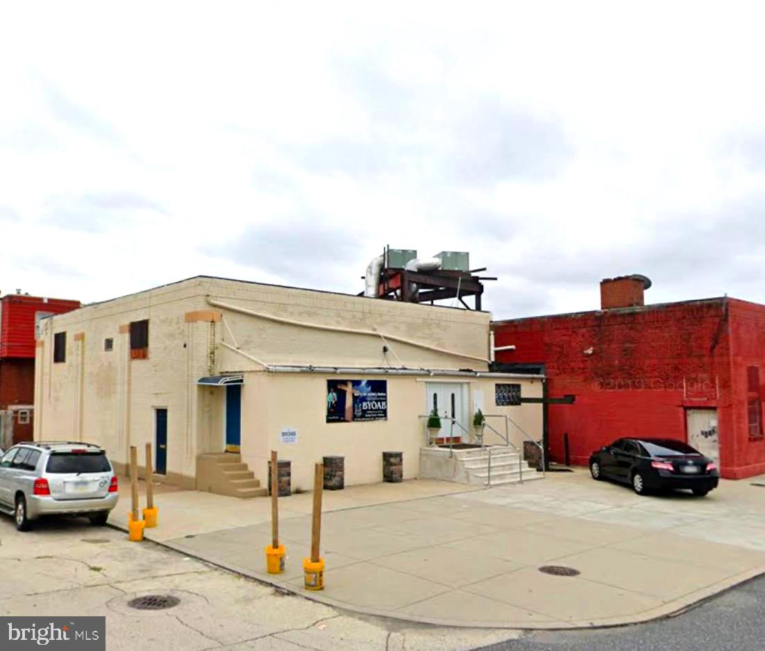 OXFORD CIRCLE - Commercial Lease