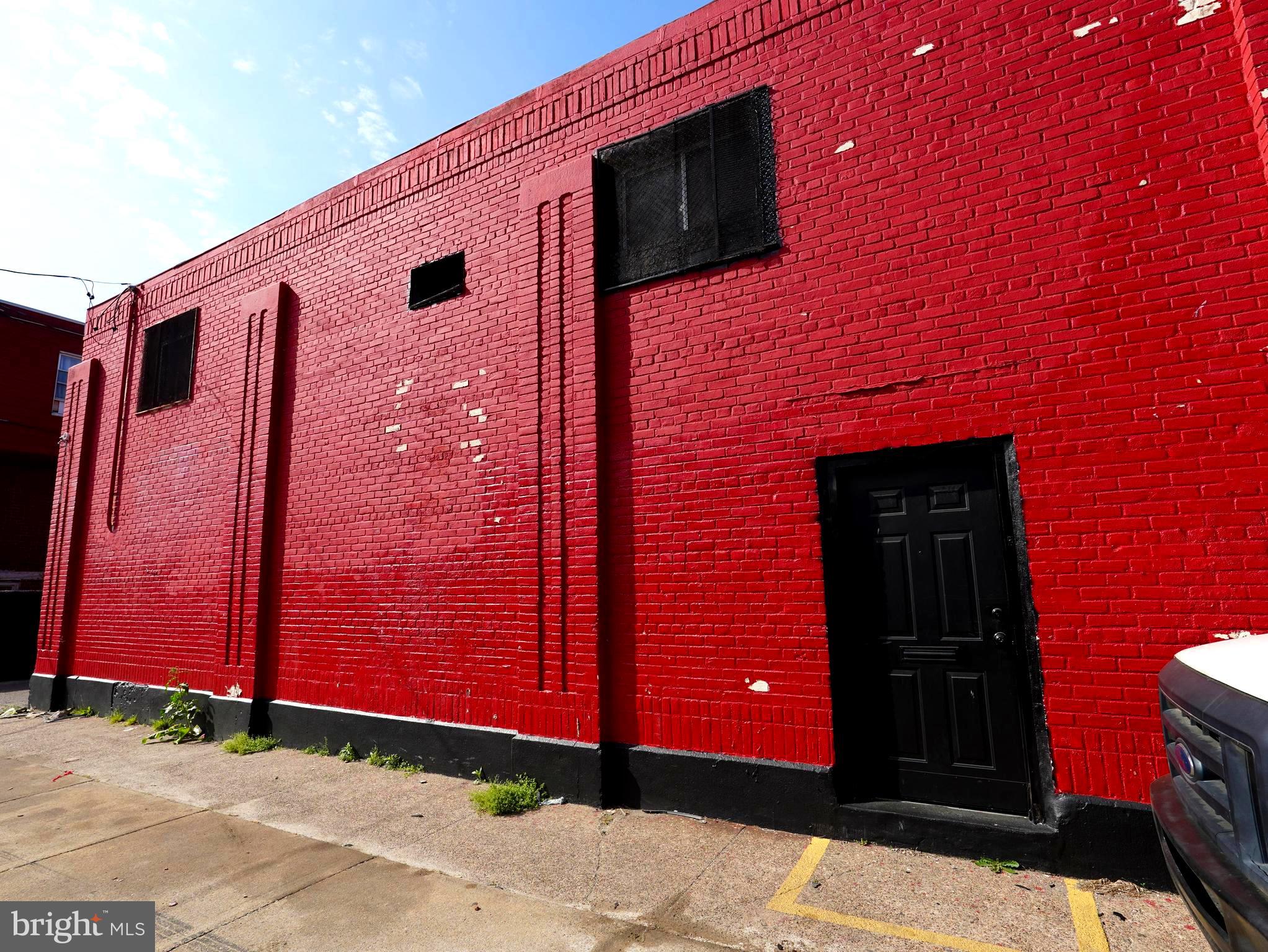 OXFORD CIRCLE - Commercial Lease