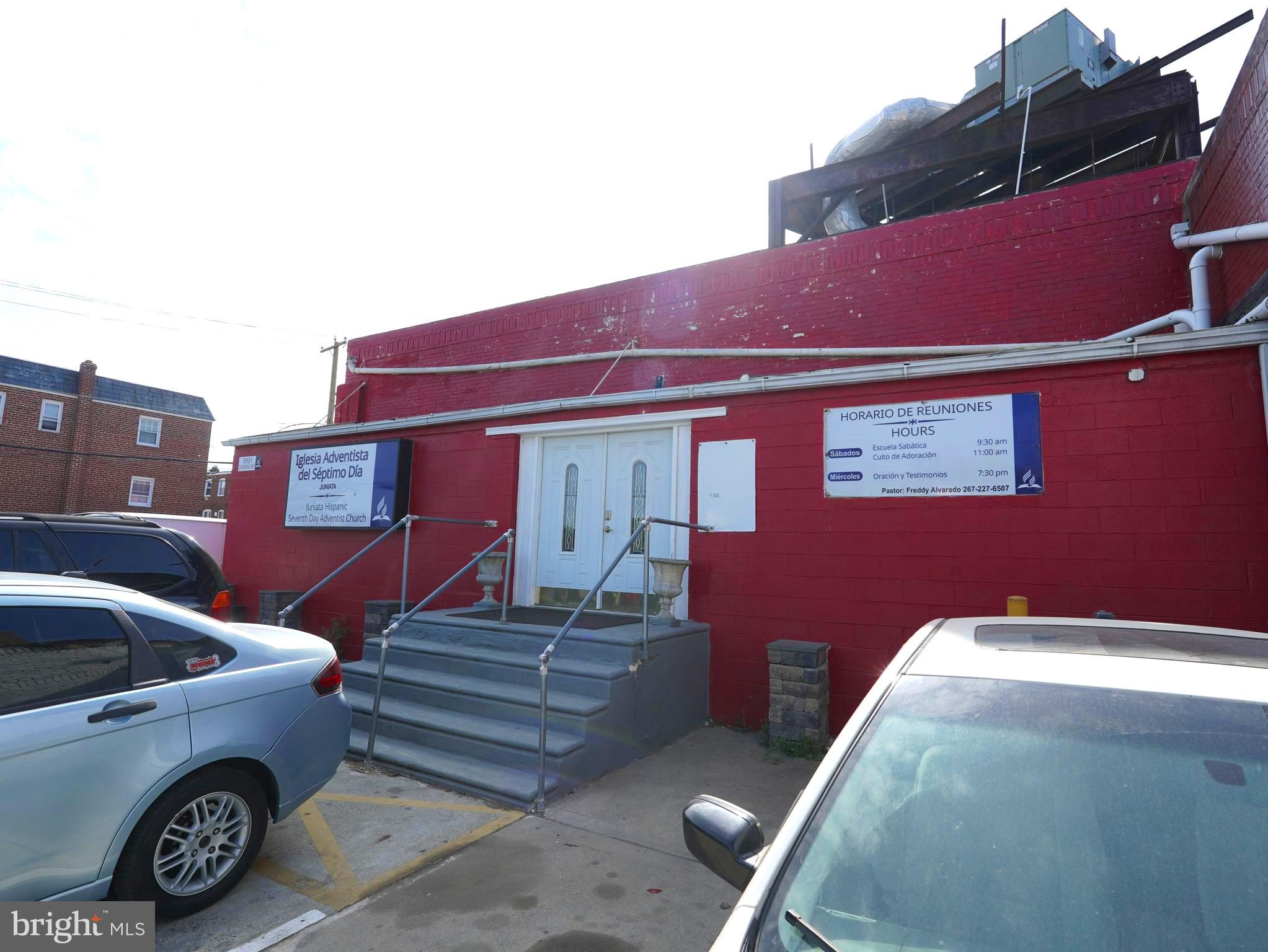 OXFORD CIRCLE - Commercial Lease