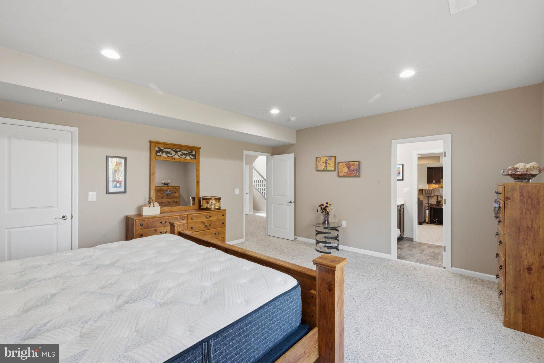 WORMANS MILL - Residential