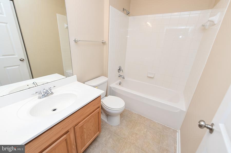 AYDELOTTE ESTATES - Residential Lease