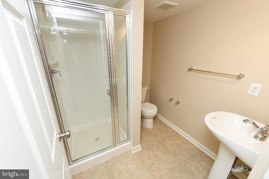 AYDELOTTE ESTATES - Residential Lease