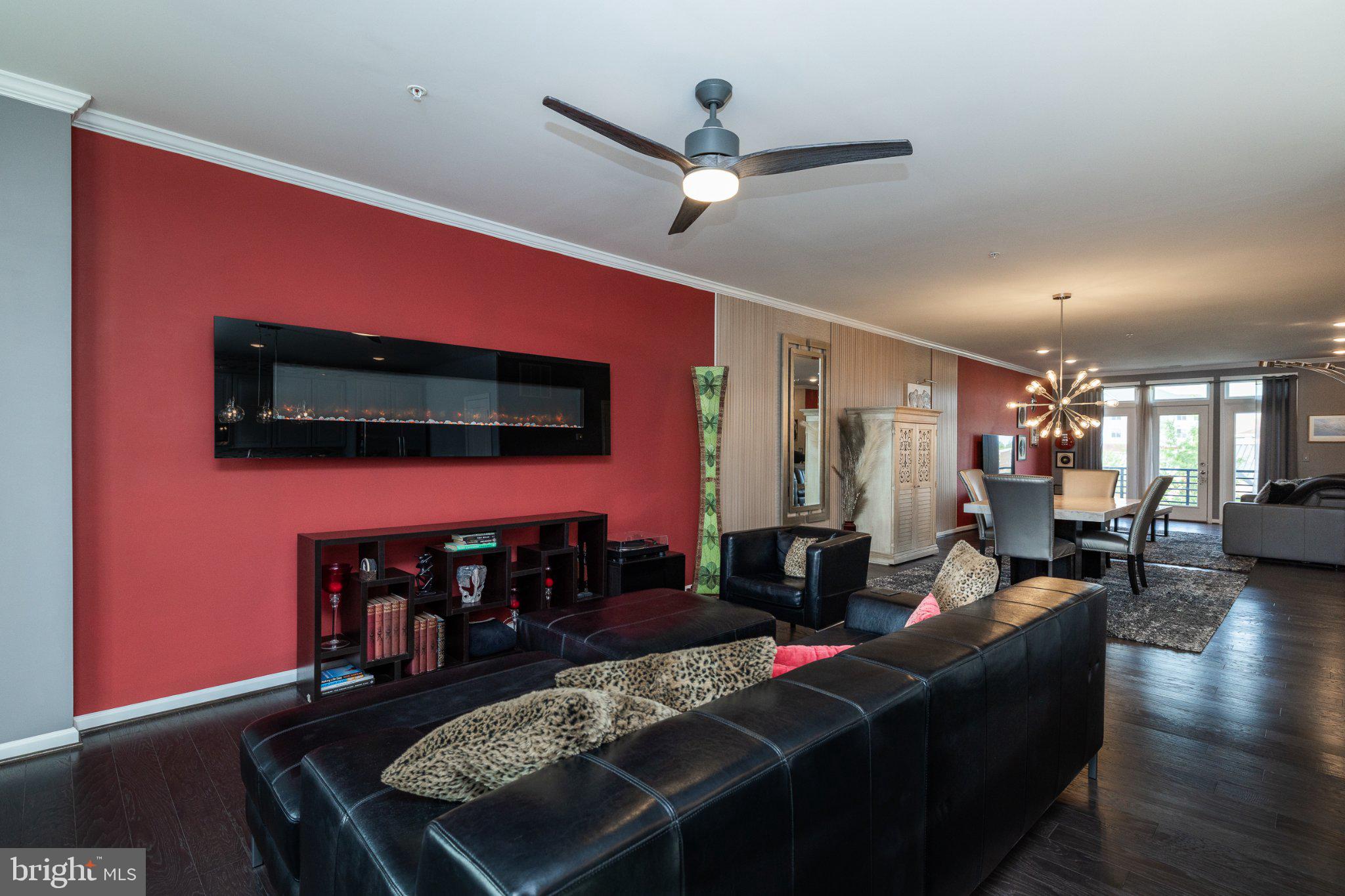 LOFTS AT VILLAGE WALK - Residential