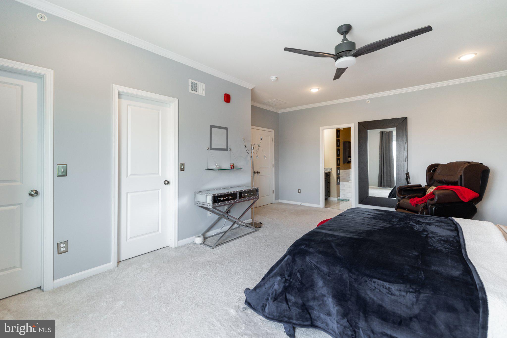 LOFTS AT VILLAGE WALK - Residential