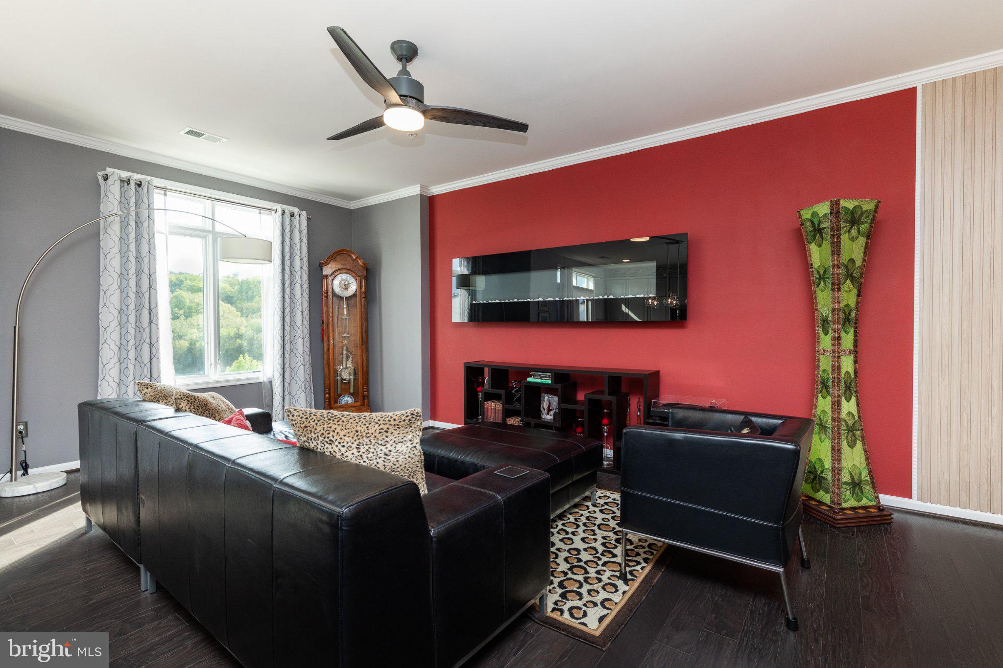 LOFTS AT VILLAGE WALK - Residential