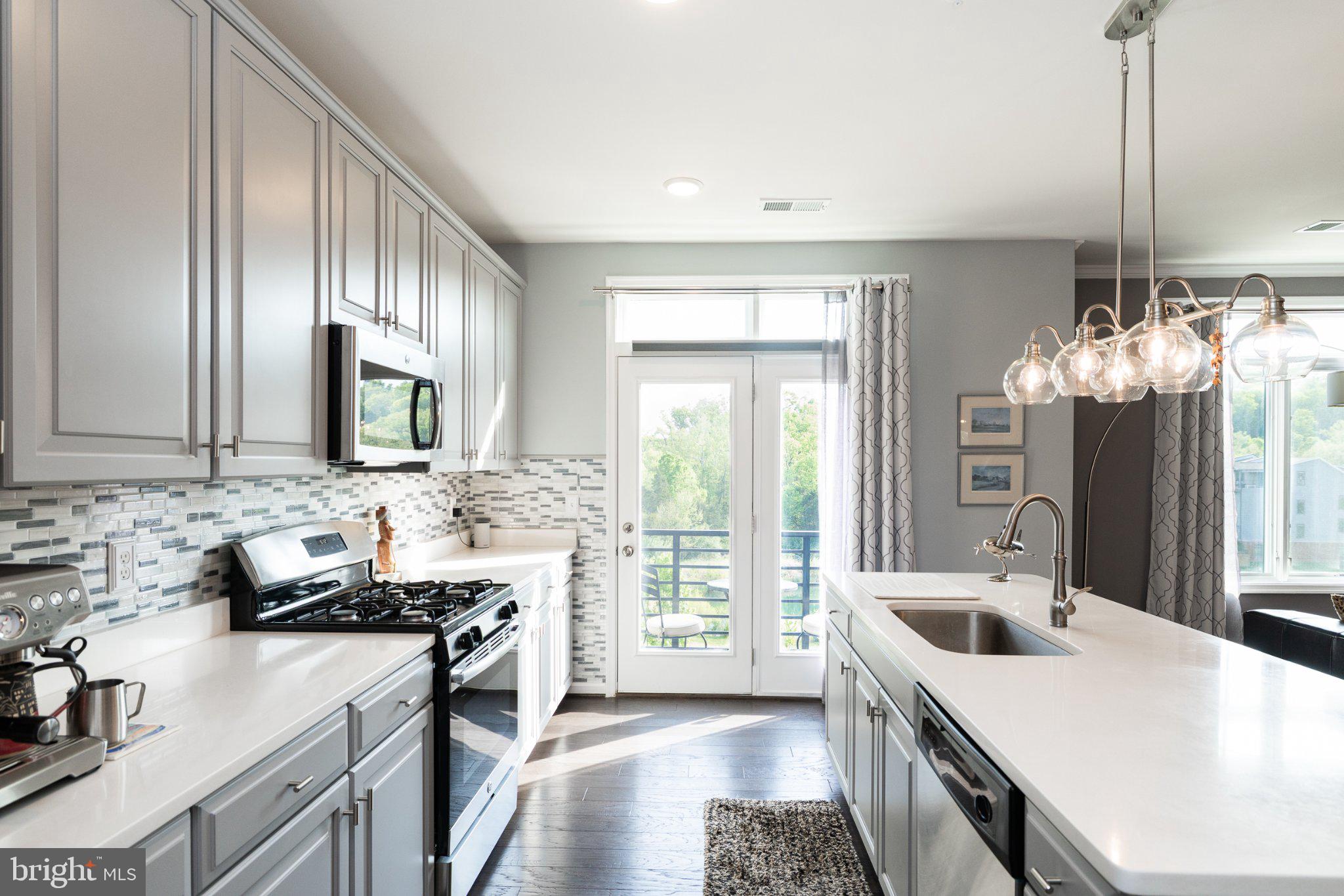 LOFTS AT VILLAGE WALK - Residential