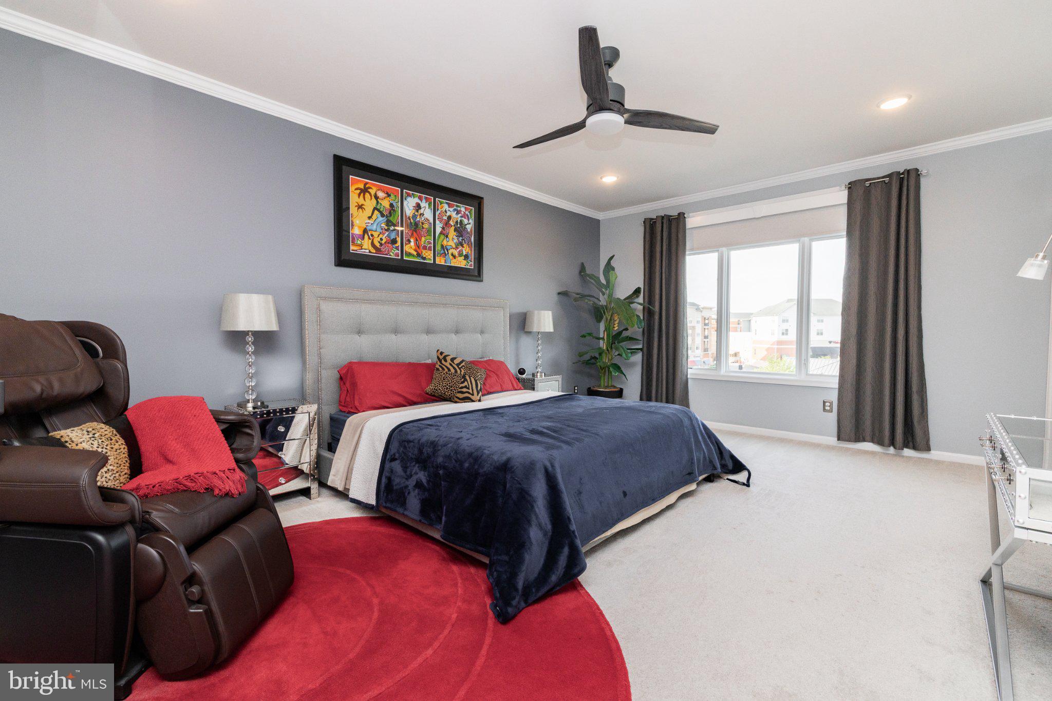 LOFTS AT VILLAGE WALK - Residential