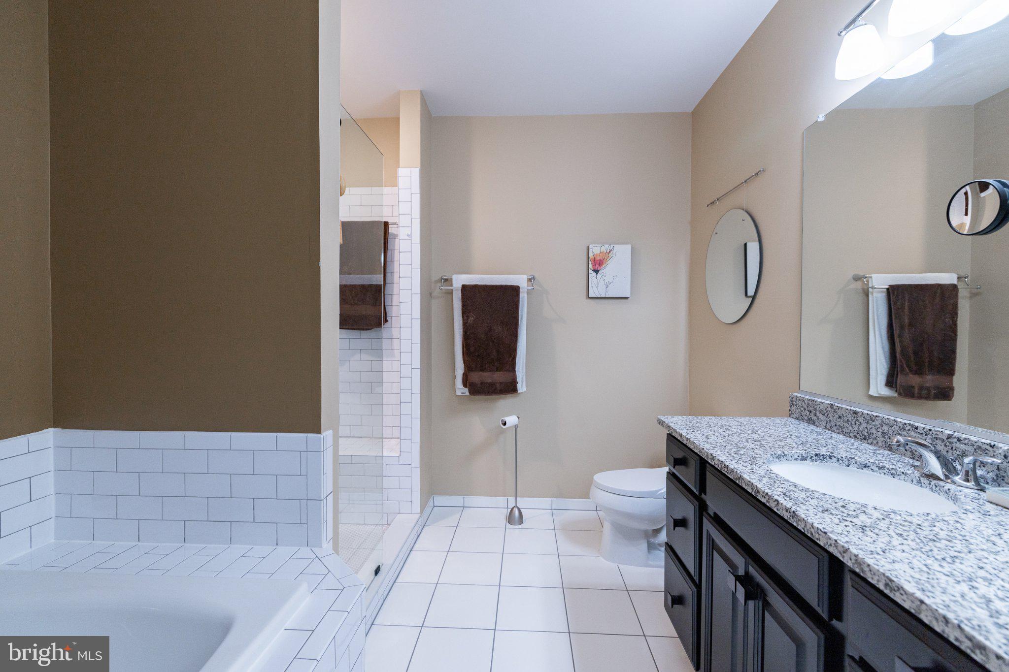 LOFTS AT VILLAGE WALK - Residential