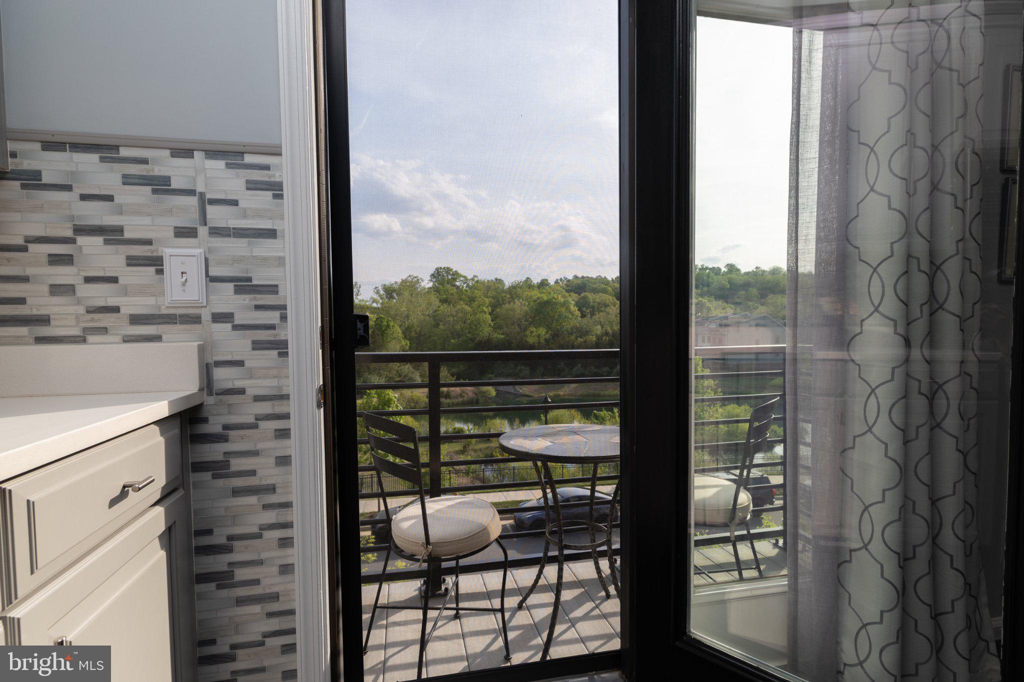 LOFTS AT VILLAGE WALK - Residential