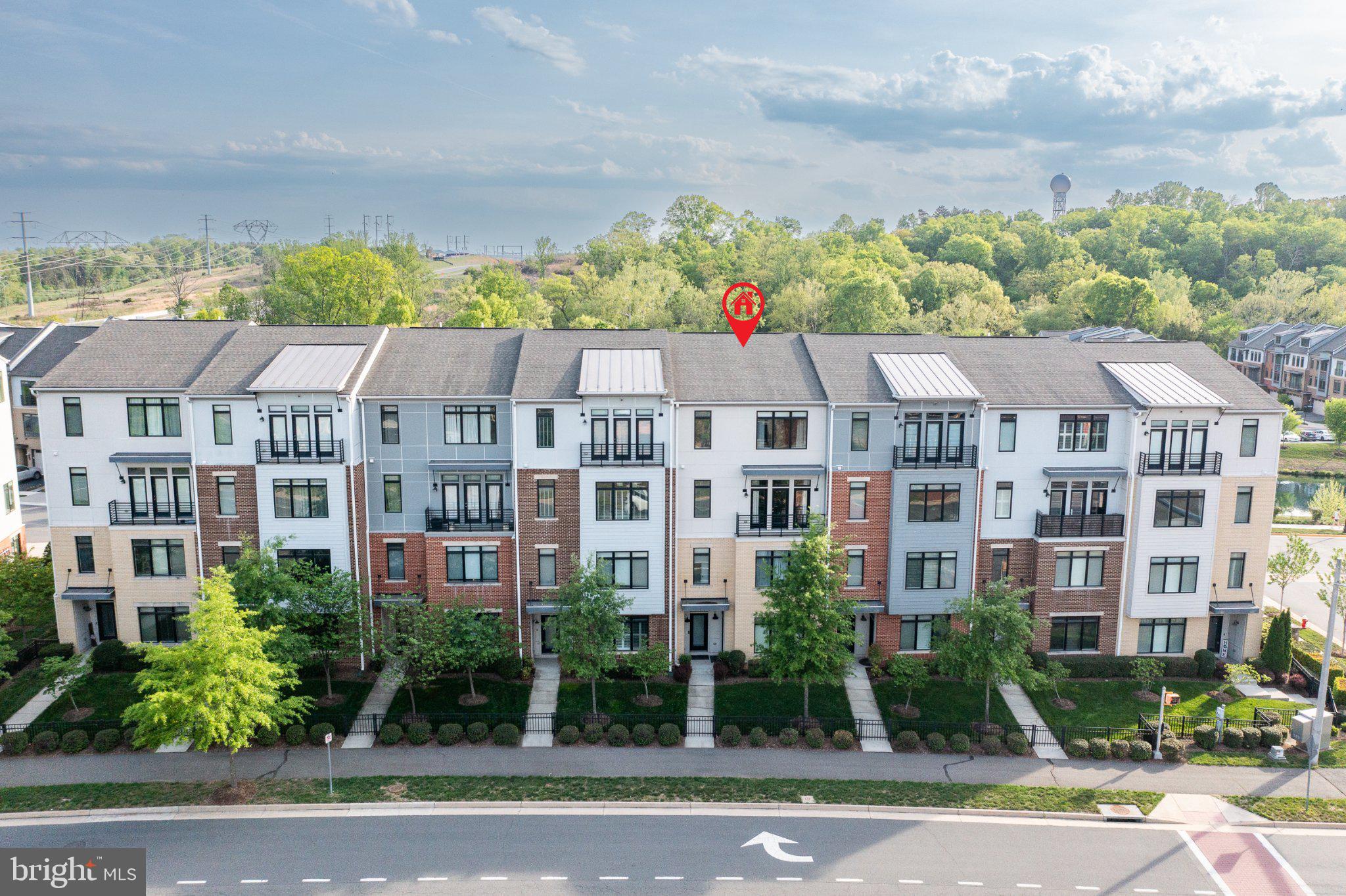 LOFTS AT VILLAGE WALK - Residential