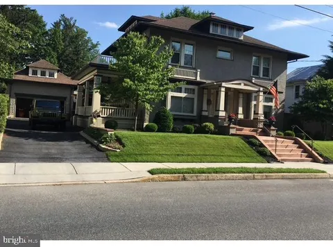 517 W Main Street, Mechanicsburg, PA 17055 - #: PACB2048244