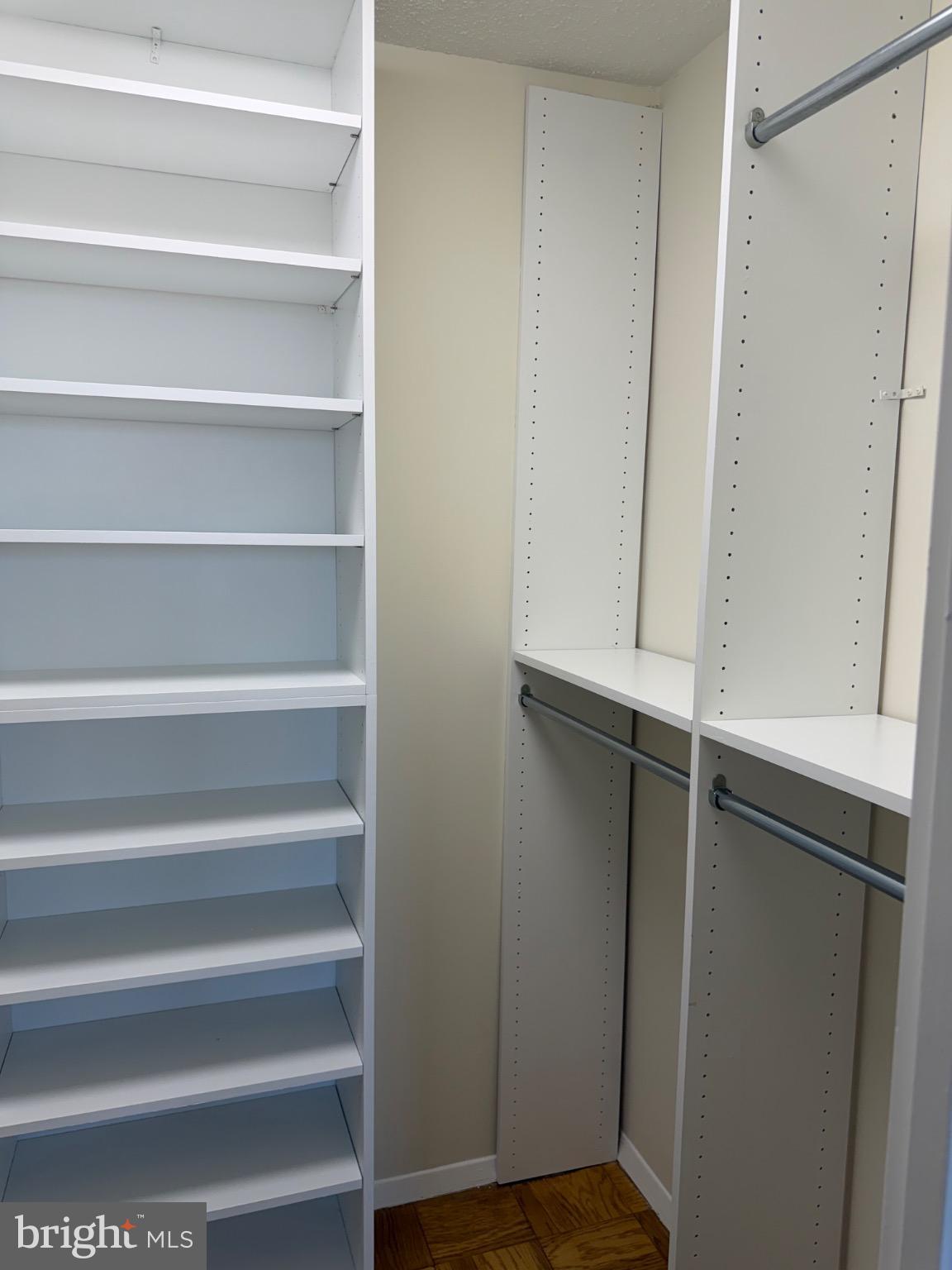 PROMENADE TOWERS - Residential