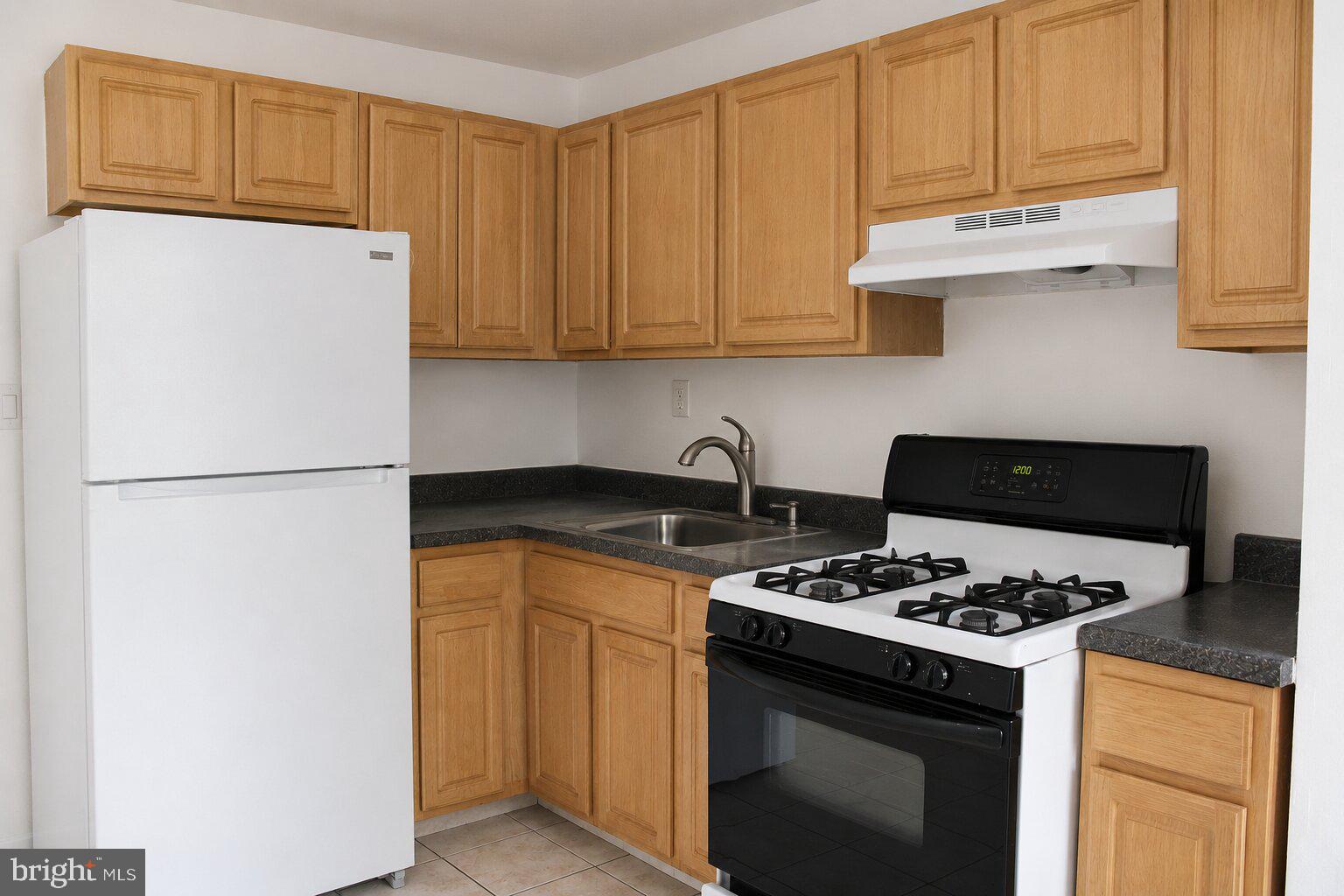 58 ELMHURST AVENUE 2