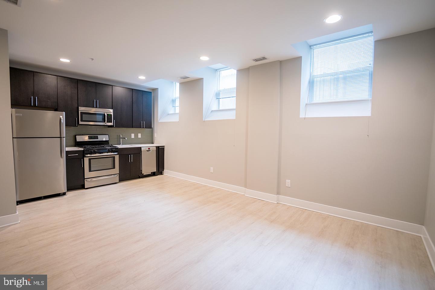 GRADUATE HOSPITAL - Residential Lease